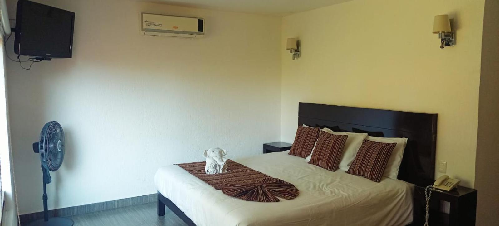 Hotel Punta Galeria Morelia Buitenkant foto